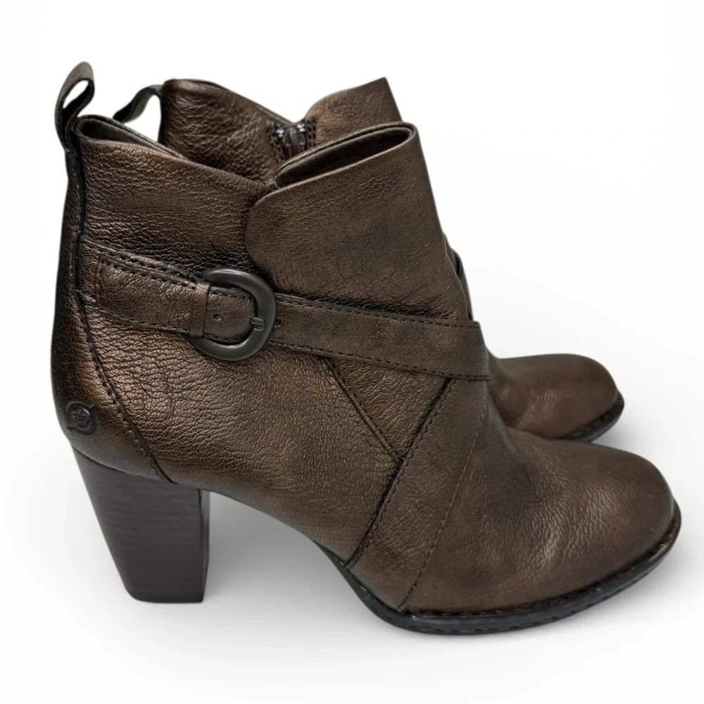 Born NWOT Bronze Leather Shola Ankle Boots Size 10